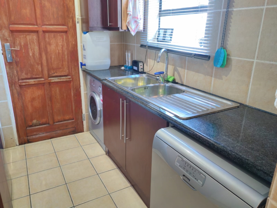 3 Bedroom Property for Sale in Safari Gardens North West